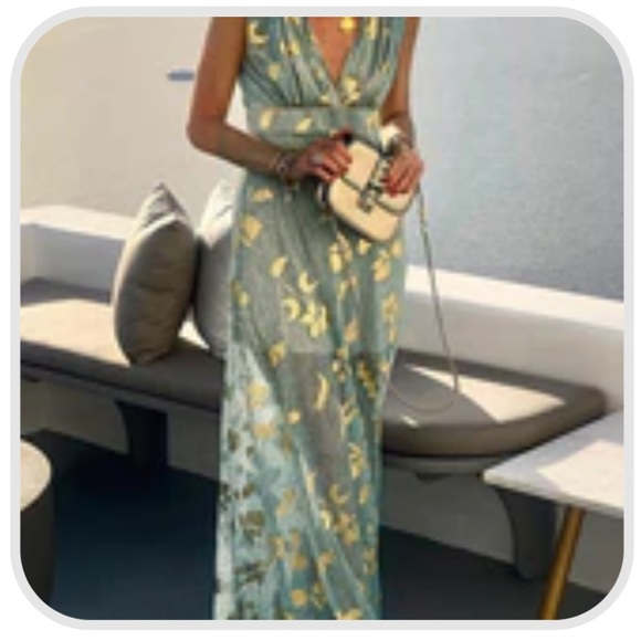 {Rici} Set of 4 Various Dresses - Picture 3 of 4